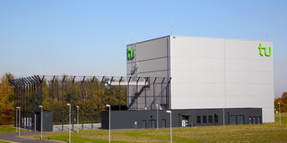 Außenansicht HGÜ-Testzentrum Außenansicht des HGÜ-Testzentrums der Professur für Hochspannungstechnik an der TU Dortmund