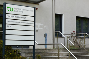 Eingang Gebäude ET-A